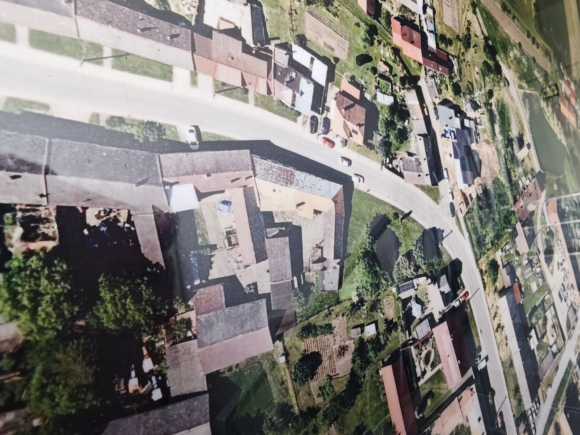 Pro podnikání i bydlení - RD s hosp. budovami, zahradou a s dalším pozemkem v obci Dřínov, okres Kroměříž - Dohoda - kopie