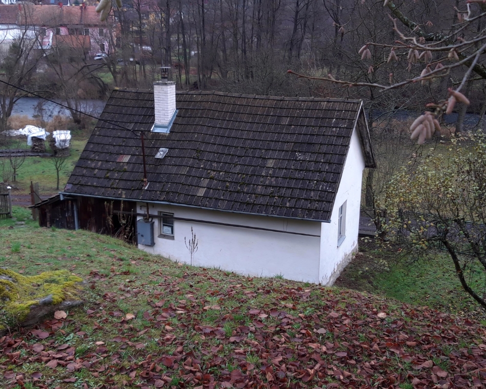 POZEMKY S DOMEM K REKREACI U PŘEHRADY VÍR, OKR. ŽĎÁR NAD SÁZAVOU